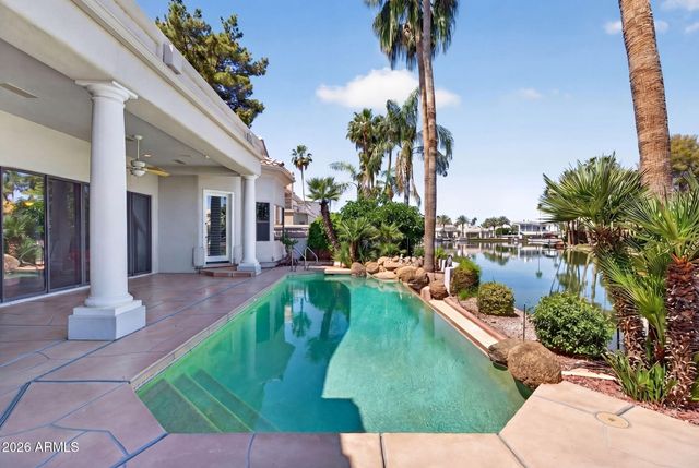 1318 E TREASURE COVE Drive, Gilbert, AZ 85234