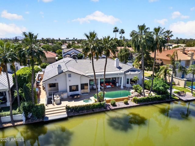 1318 E TREASURE COVE Drive, Gilbert, AZ 85234