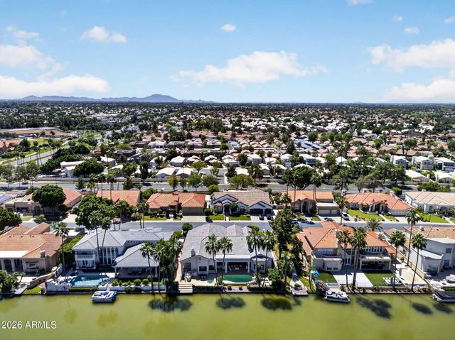 1318 E TREASURE COVE Drive, Gilbert, AZ 85234