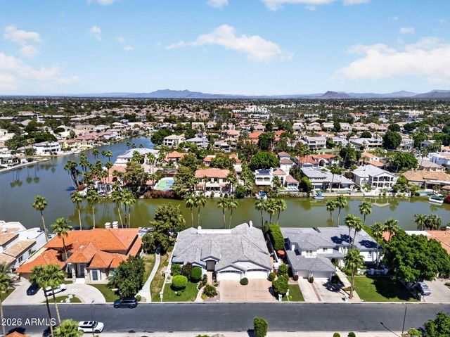 1318 E TREASURE COVE Drive, Gilbert, AZ 85234