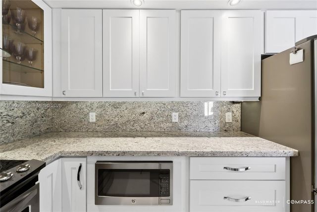 1950 S Ocean Dr PHN, Hallandale Beach, FL 33009