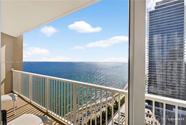1950 S Ocean Dr PHN, Hallandale Beach, FL 33009