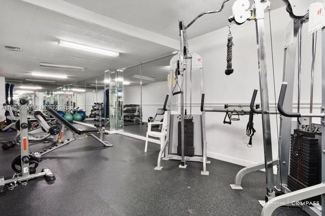 1950 S Ocean Dr PHN, Hallandale Beach, FL 33009