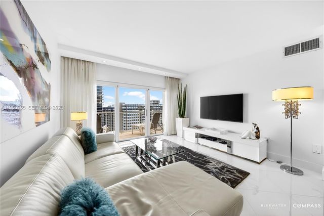 1950 S Ocean Dr PHN, Hallandale Beach, FL 33009