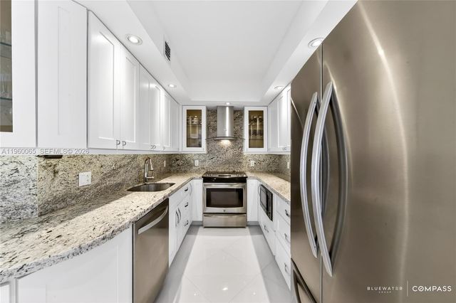 1950 S Ocean Dr PHN, Hallandale Beach, FL 33009