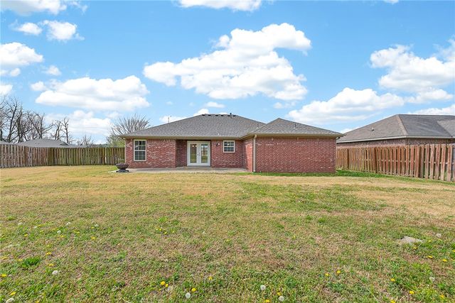 500 Eagle Drive, Gravette, AR 72736