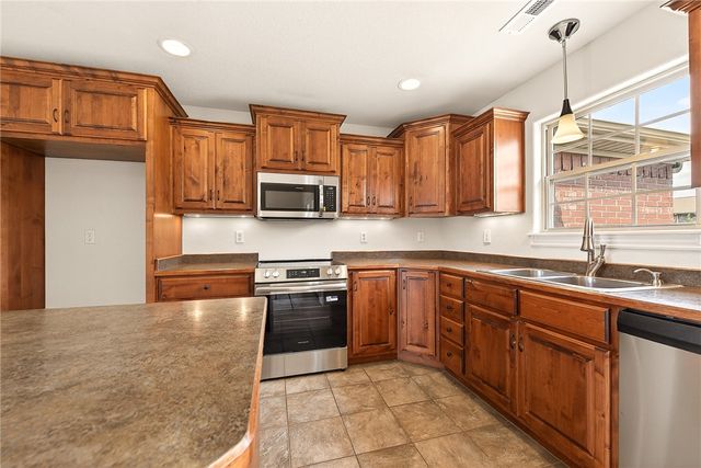 500 Eagle Drive, Gravette, AR 72736