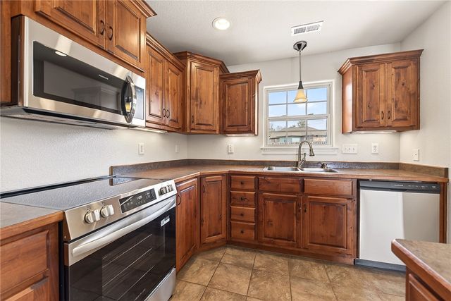 500 Eagle Drive, Gravette, AR 72736