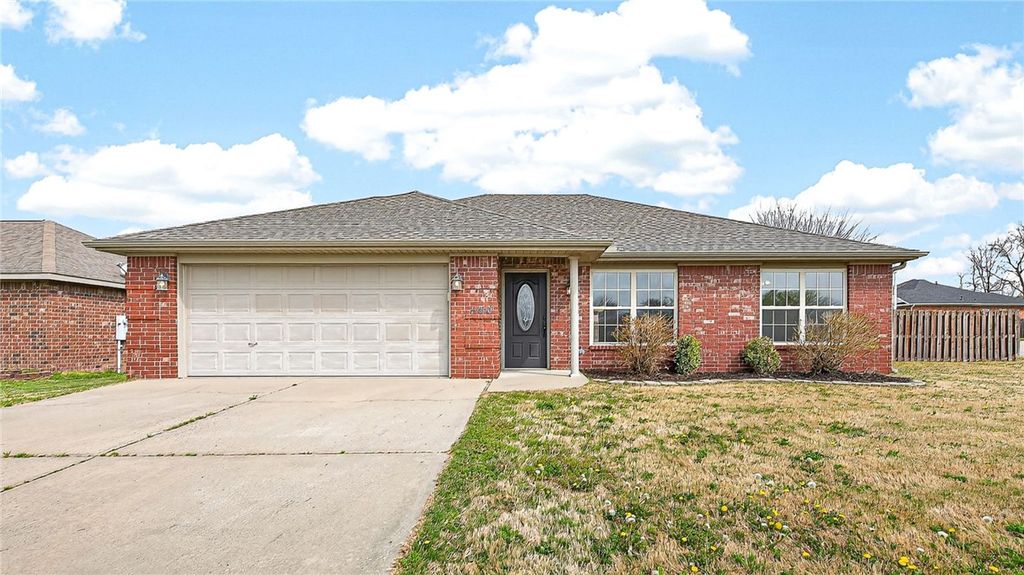 500 Eagle Drive, Gravette, AR 72736