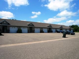 1271 Pinewood Trail 7, New Richmond, WI 54017