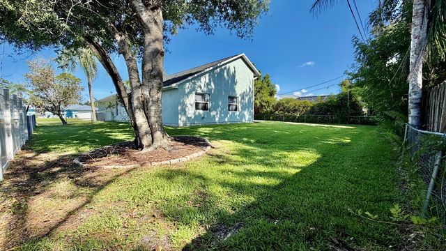 619 SE Forgal Street, Port St. Lucie, FL 34983