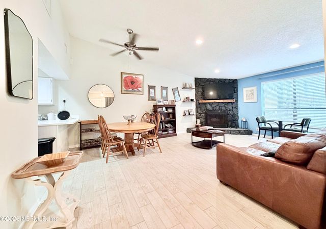 10420 BIG TREE Circle W, Jacksonville, FL 32257