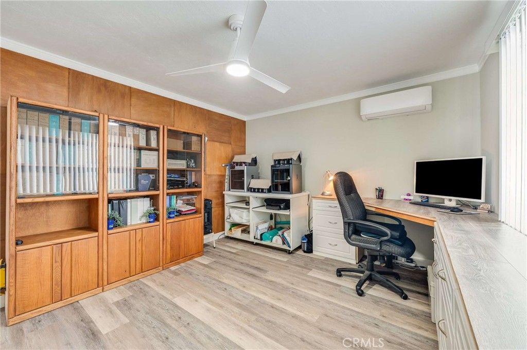 Image 10 of property listing at 5131 Gaviota, Long Beach, CA 90807