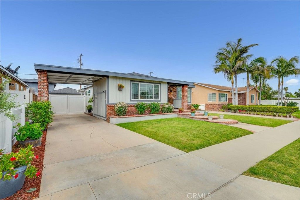 Image 20 of property listing at 5131 Gaviota, Long Beach, CA 90807