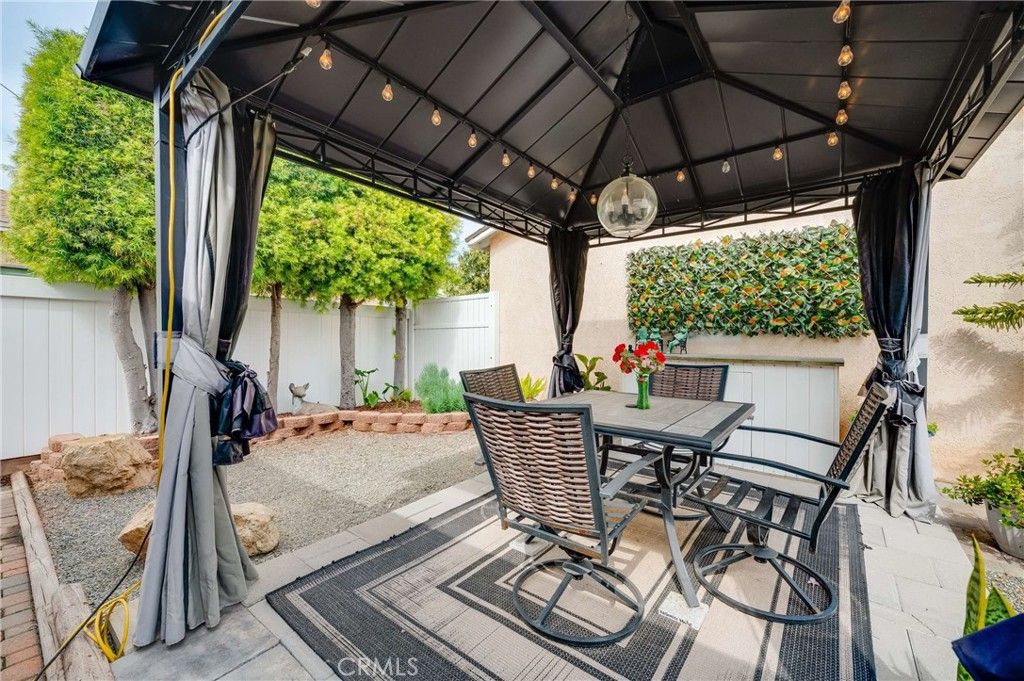 Image 26 of property listing at 5131 Gaviota, Long Beach, CA 90807