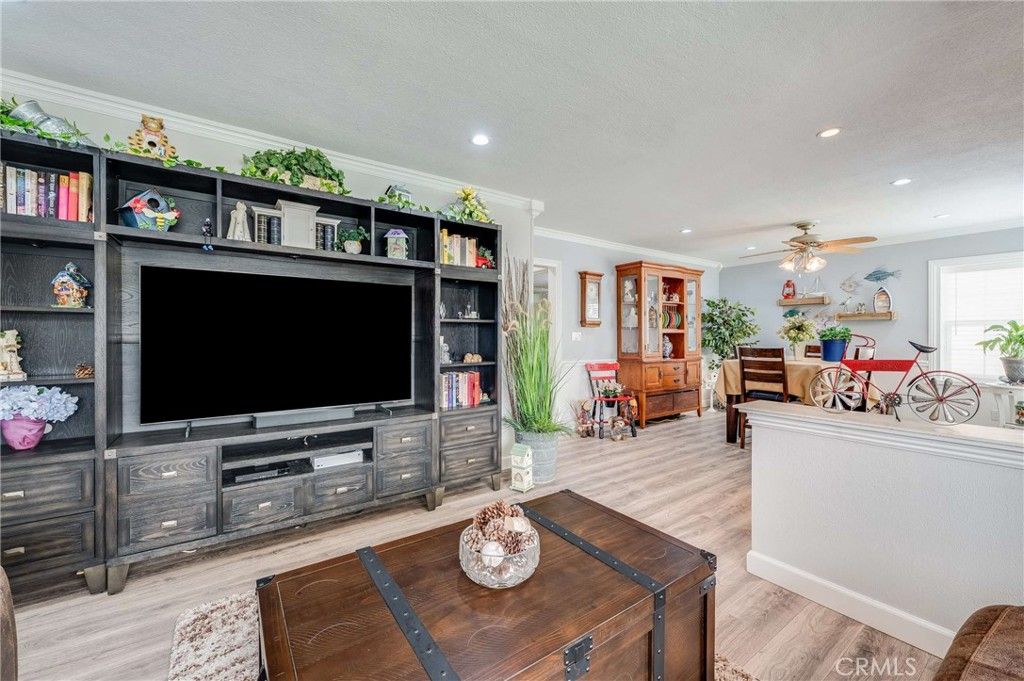 Image 7 of property listing at 5131 Gaviota, Long Beach, CA 90807