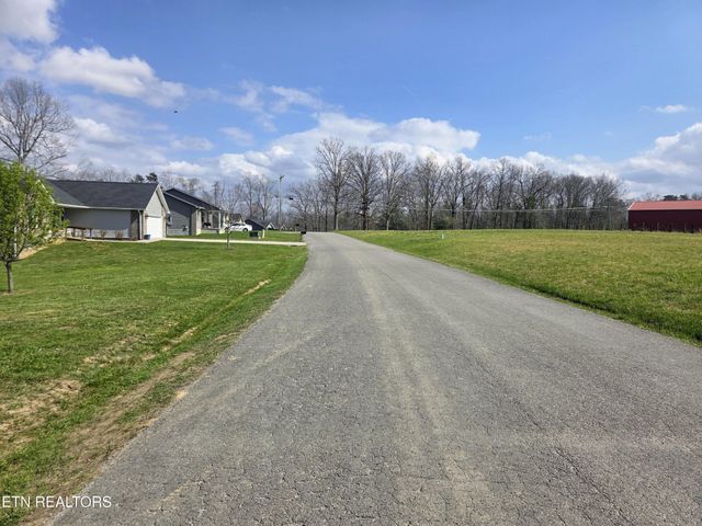 178 Ferry Bend Tr, Crossville, TN 38571