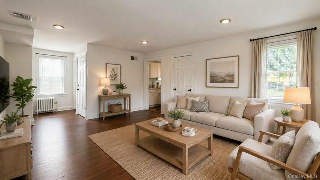 28 Tooker Avenue 2, Oyster Bay, NY 11771