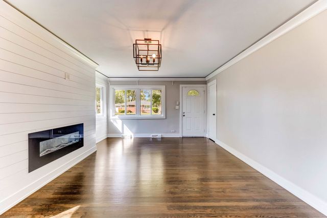 2859 Stafford Drive, Markham, IL 60428