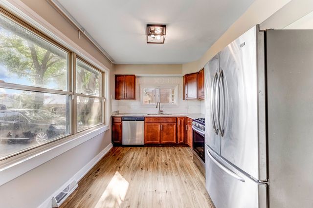 2859 Stafford Drive, Markham, IL 60428