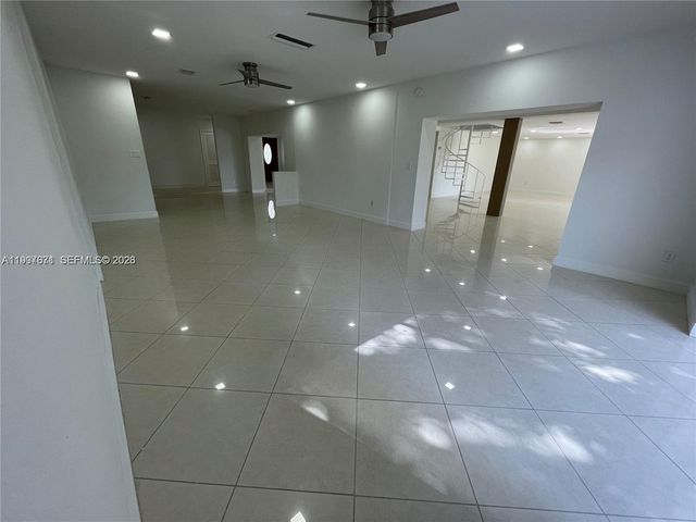 19740 W Saint Andrews Drive, Hialeah, FL 33015