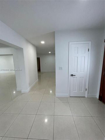 19740 W Saint Andrews Drive, Hialeah, FL 33015