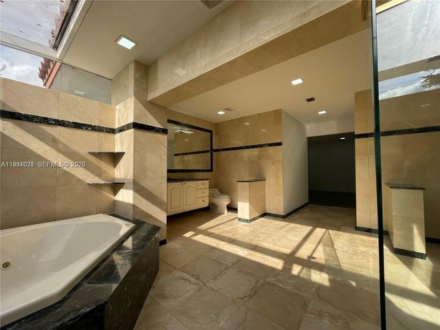 19740 W Saint Andrews Drive, Hialeah, FL 33015