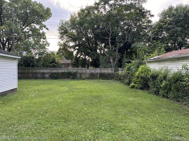 730 Fox Avenue, Ypsilanti Charter Township, MI 48198