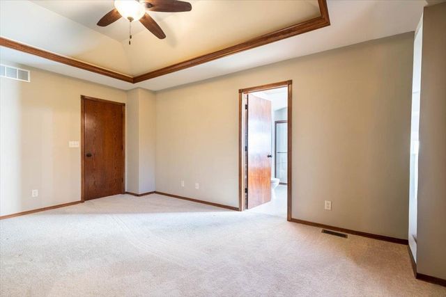 2501 N Spring Hollow St, Wichita, KS 67228