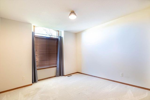 2501 N Spring Hollow St, Wichita, KS 67228