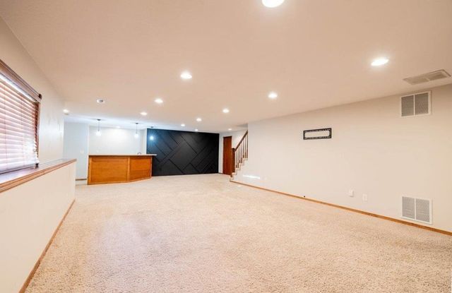 2501 N Spring Hollow St, Wichita, KS 67228