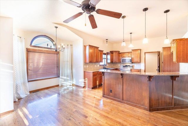 2501 N Spring Hollow St, Wichita, KS 67228