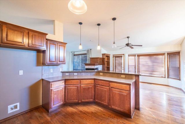 2501 N Spring Hollow St, Wichita, KS 67228