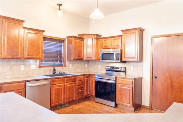 2501 N Spring Hollow St, Wichita, KS 67228