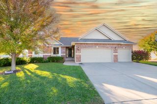 2501 N Spring Hollow St, Wichita, KS 67228