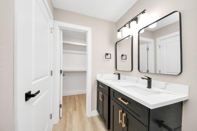 20322 Bishops Gate Lane, Humble, TX 77338
