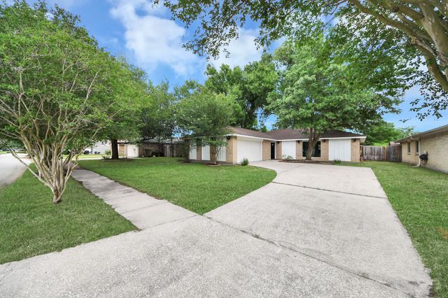 20322 Bishops Gate Lane, Humble, TX 77338