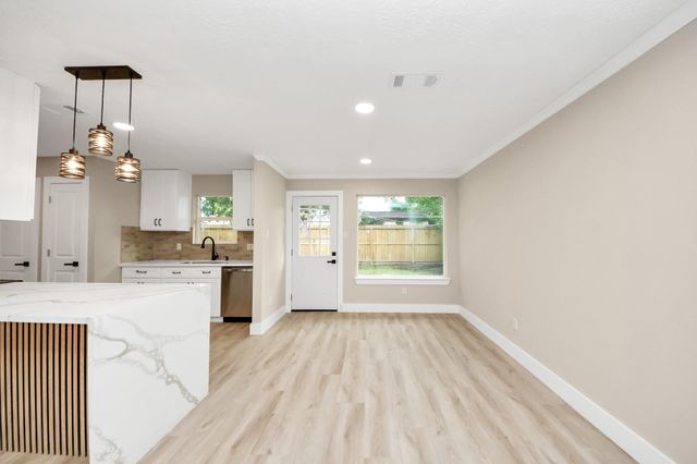20322 Bishops Gate Lane, Humble, TX 77338
