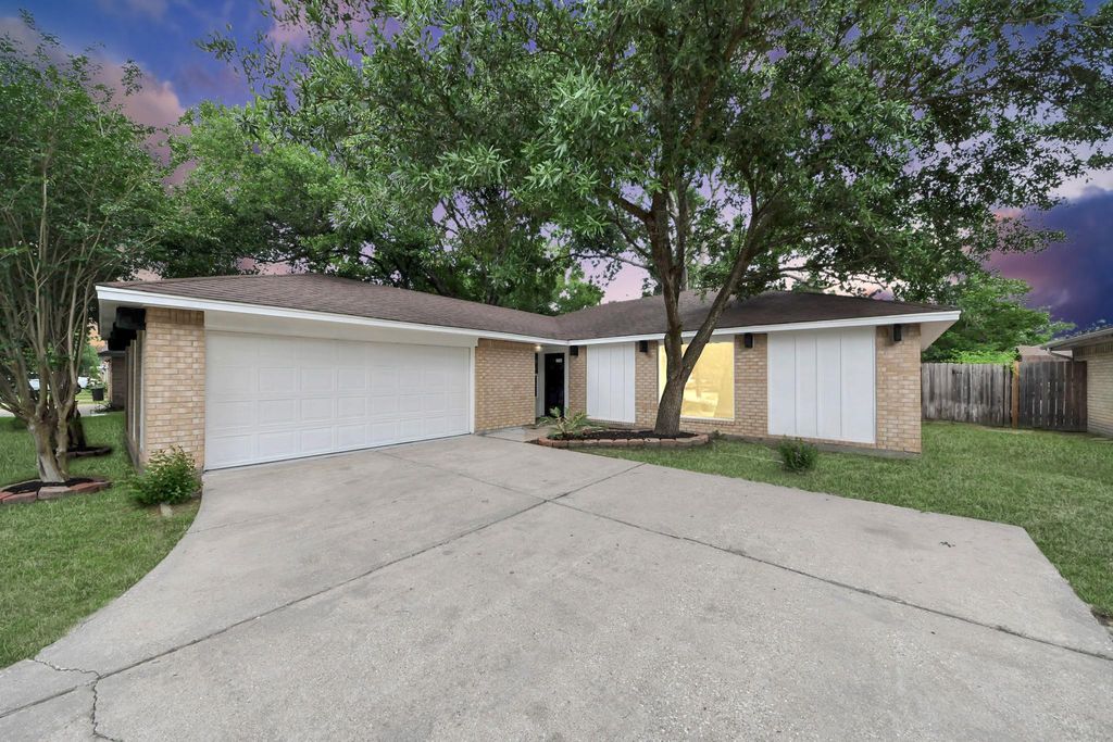 20322 Bishops Gate Lane, Humble, TX 77338