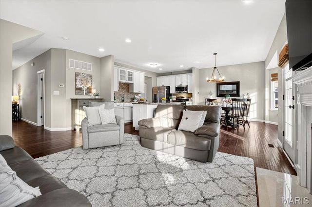 17054 Cambury Lane, Wildwood, MO 63040