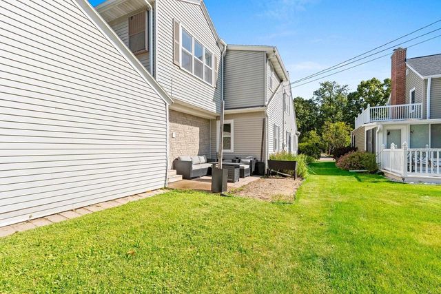 702 RIDGEWAY BOULEVARD, De Pere, WI 54115