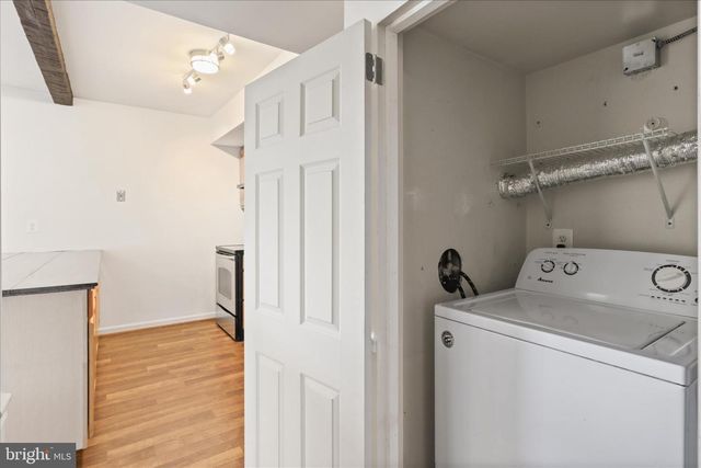 1041-B BRIXTON CT, Sterling, VA 20164