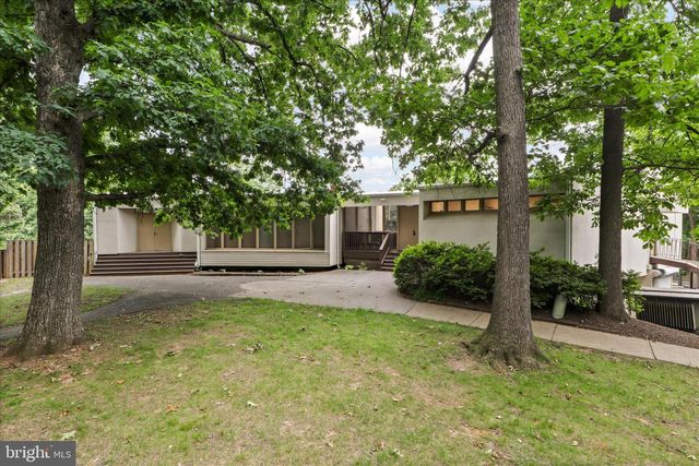 1041-B BRIXTON CT, Sterling, VA 20164