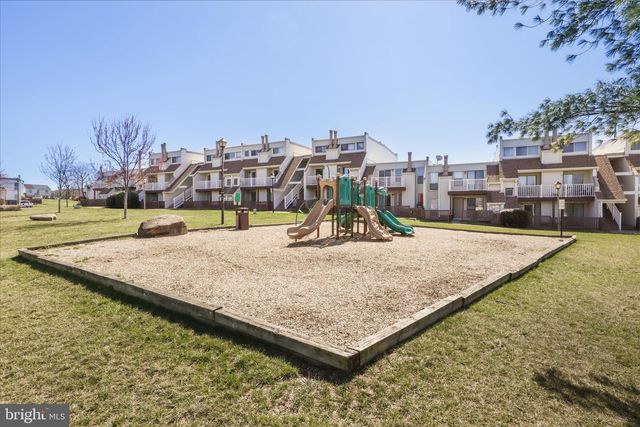 1041-B BRIXTON CT, Sterling, VA 20164