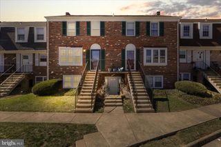 1041-B BRIXTON CT, Sterling, VA 20164