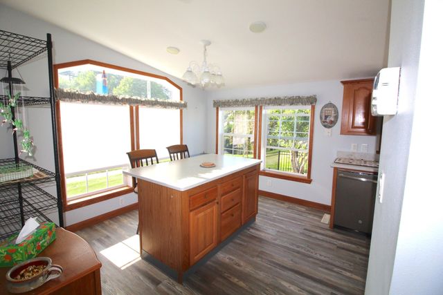 2 Loggers Lane, Sandown, NH 03873