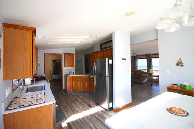 2 Loggers Lane, Sandown, NH 03873