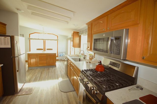 2 Loggers Lane, Sandown, NH 03873