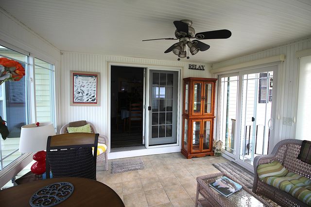 2 Loggers Lane, Sandown, NH 03873