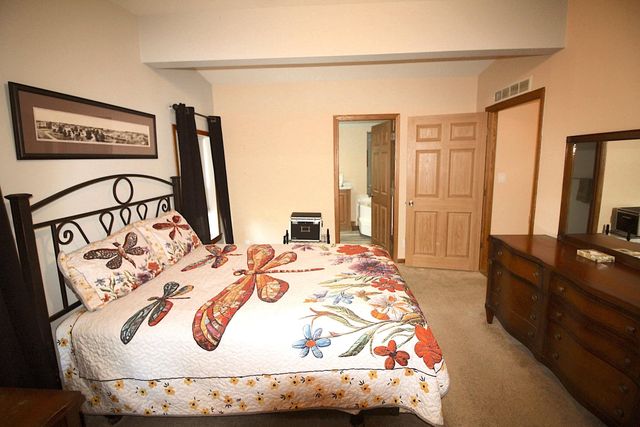 2 Loggers Lane, Sandown, NH 03873
